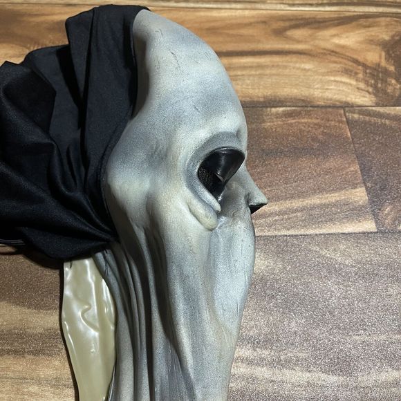Vintage 1995 The Paper Magic Group Scream Ghost Face Ghoul Halloween Mask - Picture 8 of 12